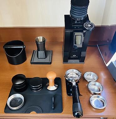 mining rig: Qəhvə maşını Nuova simonelli, Yarımavtomat, Su qabı ilə, İşlənmiş — 2