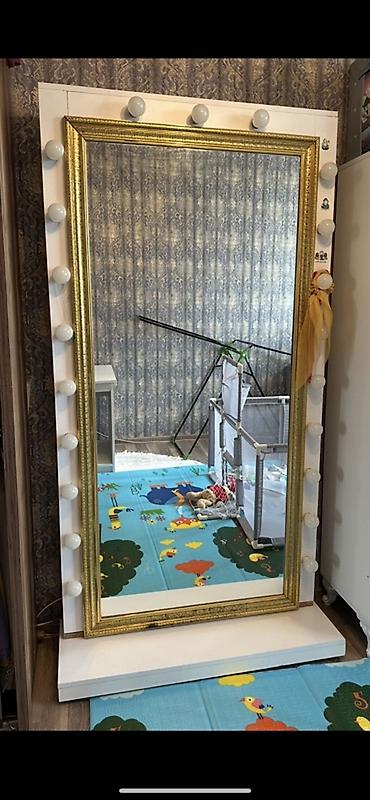 bil: Güzgü : iri ölçülü, yerüstü model - Korpus: ağ rəngli taxta — 1