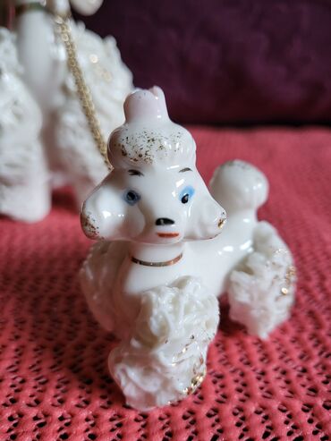 Ostali kućni dekor: Porcelanske figure,rucni rad. sve na njima je porcelan. tkz. spageti — 15