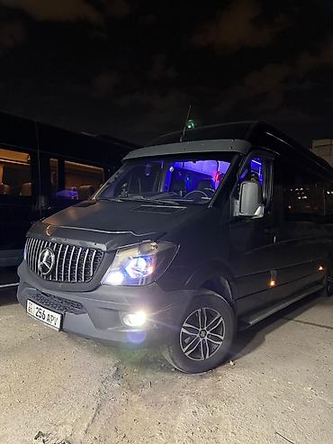 Аренда пассажирского буса: Mercedes-Benz Sprinter — комфортабельный микроавтобус/минивэн в черном — 13