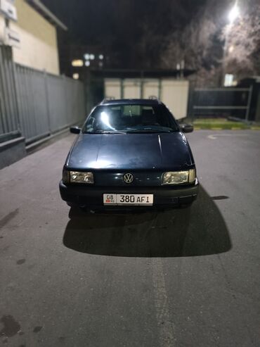 Volkswagen: Volkswagen Passat: 1992 г., 1.8 л, Механика, Бензин, Универсал