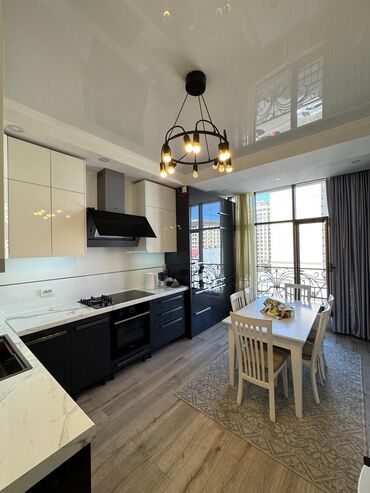 Продажа квартир: 4 комнаты, 130 м², Элитка, 5 этаж, Дизайнерский ремонт — 2