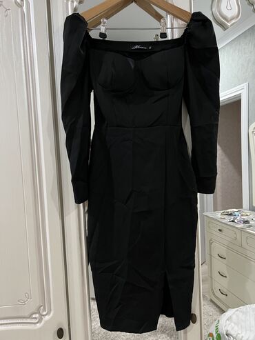 miss selfridge: S (EU 36), M (EU 38), цвет - Черный