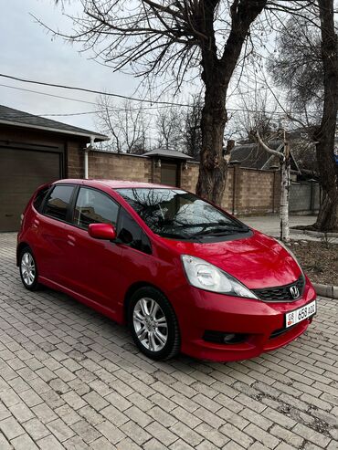 козырек фит: Honda Fit: 2013 г., 1.5 л, Вариатор, Бензин, Хэтчбэк