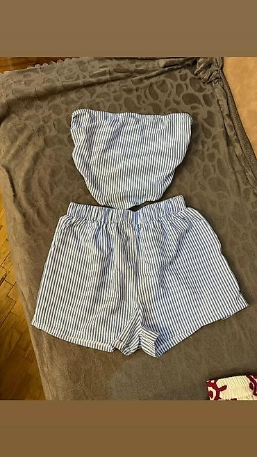 sortlar: İki hissəli yay dəsti – mavi-ağ zolaqlı - Komplekt: strapless top + — 2