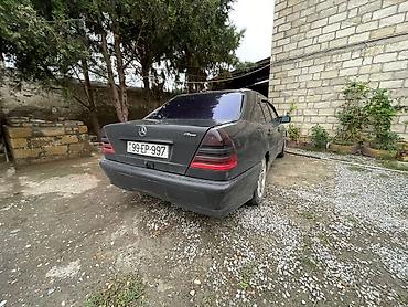 Mercedes-Benz: Mercedes-Benz C 200: 2.2 l | 1999 il Sedan — 15