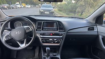 Hyundai: Hyundai Sonata: 2019 г., 2 л, Автомат, Газ, Седан — 6