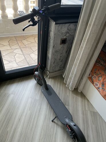 Giroskuterlər: İşlənmiş Giroskuter 8.5", 351 - 500 Vt, 26 - 35 km/s, Ünvandan götürmə