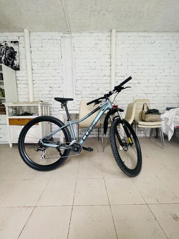 детский велосипед ягуар алюминиевый 14: В отличном состоянии. Новый. Катались 2 раза по городу. Брали в