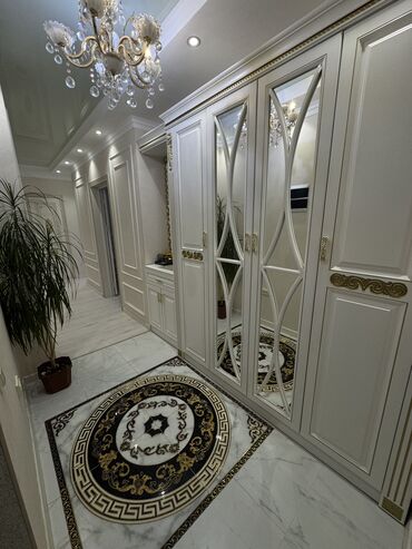 срочно в связи с переездом: 3 комнаты, 111 м², Элитка, 8 этаж, Евроремонт