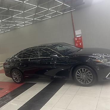 Lexus: Lexus ES: 2019 г., 2.5 л, Автомат, Гибрид, Седан — 2
