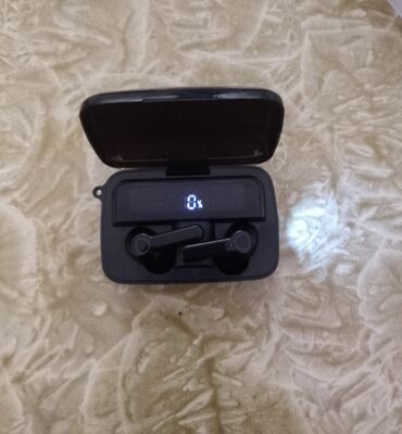 bluetooth mikrofon karaoke: İşlənmiş Simsiz (Bluetooth) Qulaqcıqlar, rəng - Qara