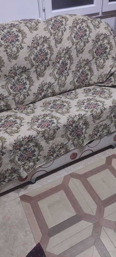 Örtüklər: Divan üçün Yataq örtüyü — 1