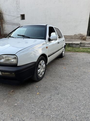 корпус термостата гольф 4 1.6: Volkswagen Golf: 1992 г., 1.8 л, Механика, Бензин, Хетчбек