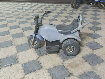 Другой детский транспорт: Машинка детская, безделушка