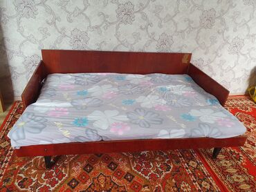 двух спалный кровать: Диван-кровать, цвет - Коричневый, Б/у