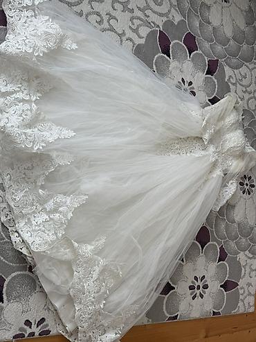 yay etekleri: Nikah/gelinlik paltarı - Rəng: klassik ağ/ivori tonları - Siluet — 3