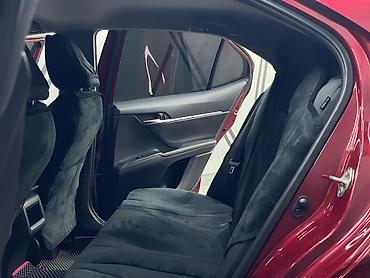 из дубая: Toyota Camry: 2022 г., 2.5 л, Гибрид — 4