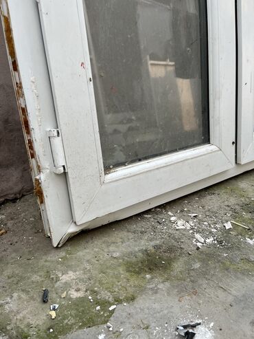 Oyuncaqlar: Plastık pencere Pencerının alt hıssesınde sınıg var sekıllerde Görünür — 4