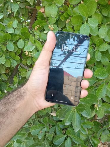 fırın ikinci el: IPhone X, 64 ГБ, White Titanium, Face ID