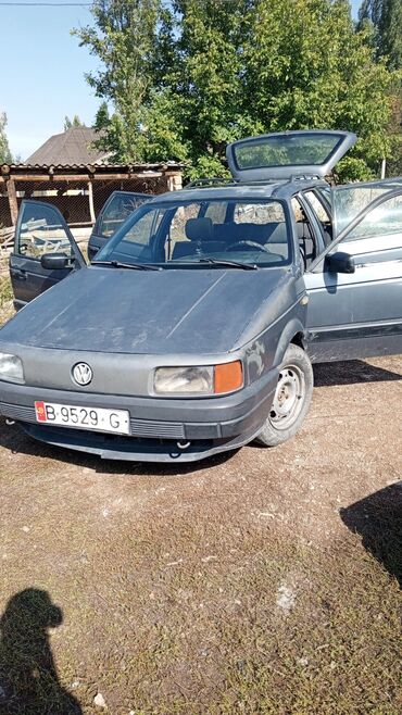 пассат 5б: Volkswagen Passat: 1988 г., 1.8 л, Механика, Бензин, Универсал