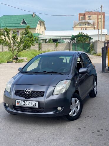 тойота ландгрузер: Toyota Yaris: 2007 г., 1.3 л, Робот, Бензин, Хэтчбэк