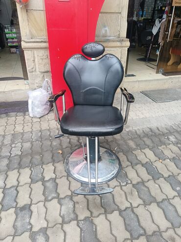 tap az mətbəx mebeli: İşlənmiş, Saş kəsimi üçün masa, Güzgüsüz