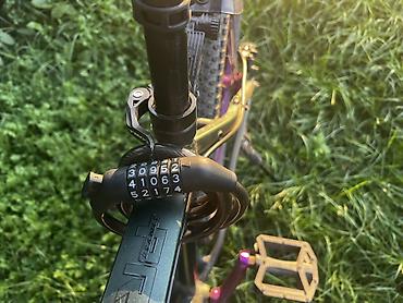 beta fpv: Горный велосипед 29" с тюнингом и аксессуарами, фонарик, телефон — 4