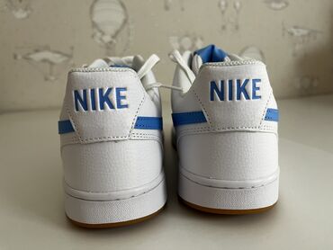 лоро пьяна: Мужские кроссовки, 46, Nike, Новый, цвет - Белый, Платная доставка, Самовывоз