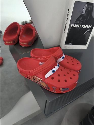 Детские сабо Crocs x Disney Cars “Lightning McQueen” (Молния Маккуин)