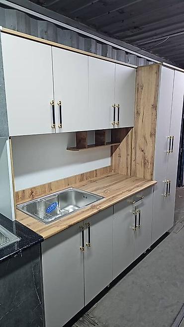 Кухонные гарнитуры: Кухонный гарнитур — 11