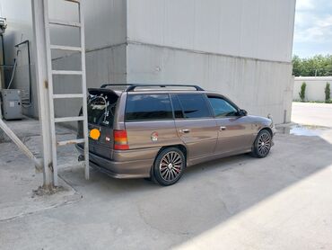 форд эскорт на запчасти: Opel Astra: 1.6 l | 1996 il 12345 km Universal
