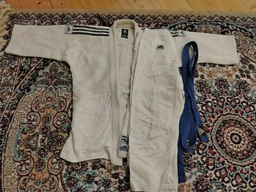 irshad telecom velosiped: Original Adidas judokisi Ela vezyetde cudo geyimi 140 cm 2 ay islenib