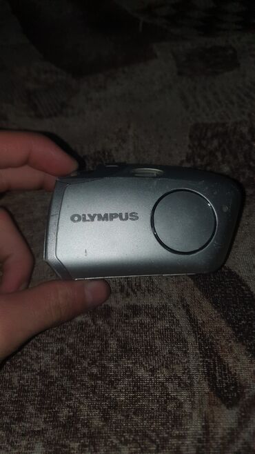 зарядник macbook: Продаю фотик олимпус рабочий нету зарядки можно через лягушку зарежать