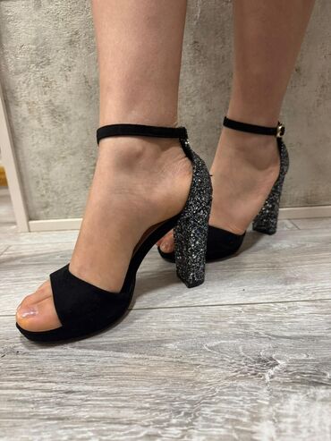 Tuflilər: Tuflilər, Ölçü: 37.5, rəng - Sarı, İşlənmiş -da lalafo.az — 4 Tuflilər: Tuflilər, Ölçü: 37.5, rəng - Sarı, İşlənmiş — 4