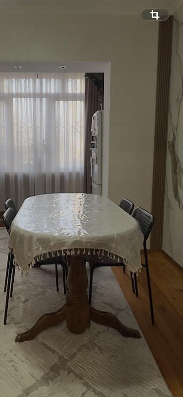 Кухонные столы: Кухонный стол, Б/у, Овальная, Нераскладной — 1