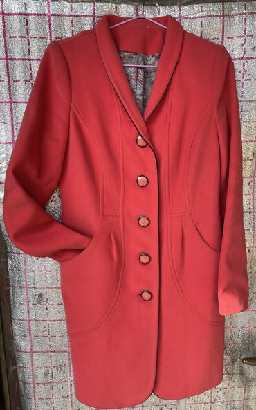 турецкие пальто женские: Пальто в отличном состоянии, цвет коралловый, размер 44-46, отлично