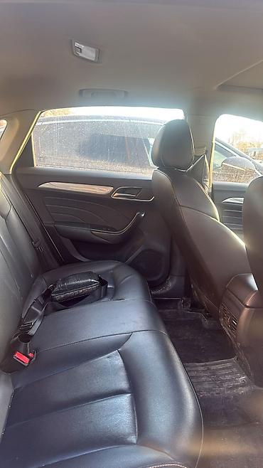 Roewe: Roewe Ei6: 2019 г., 1.5 л, Бензин, Седан — 6