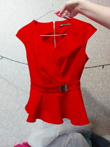 красная блузка: Блузка, Вечерняя, Однотонный