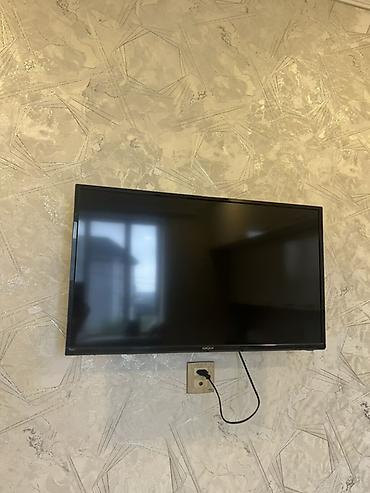 iphone xs max dual: Eurolux LED televizor – divara quraşdırılmış - Brend/model: Eurolux — 1
