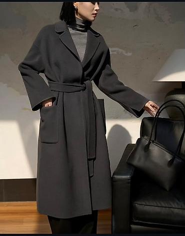 Пальто: Женское пальто-халат темно-серого цвета - Крой: свободный, длина — 6