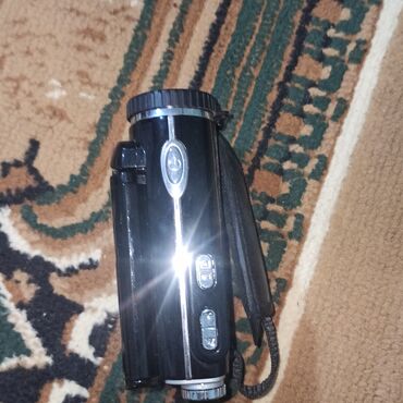 aspirator ikinci el: Sony Cyber-cam video kamera qara rəngdə, kompakt dizayna malikdir. Bu
