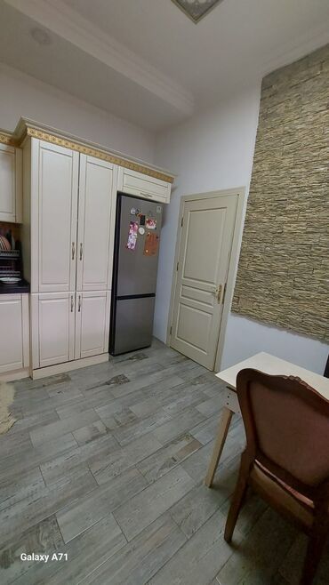 Həyət evləri və villaların satışı: Bakıxanov qəs. 6 otaqlı, 300 kv. m, Yeni təmirli — 8