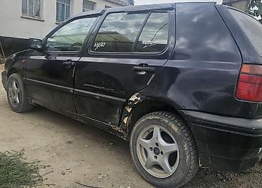 Унаа: Volkswagen Golf: 1994 г., 1.6 л, Кол менен иштөөчү, Бензин, Хетчбек — 2