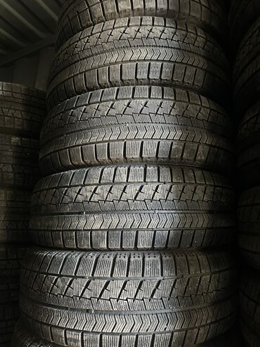 донголок 9: Шины 215 / 60 / R 16, Зима, Б/у, Комплект, Легковые, Япония, Bridgestone