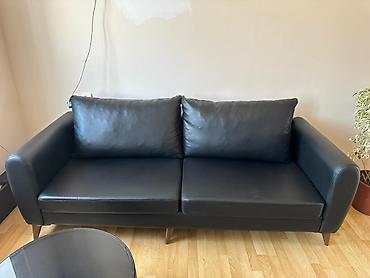 Ofis dəst mebeli: Ofis mebel dəsti Tərkibi: - Direktor masası: geniş iş səthi, kabel — 9