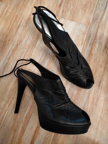 босоножки на каблуках платформах: Туфли 38, цвет - Черный