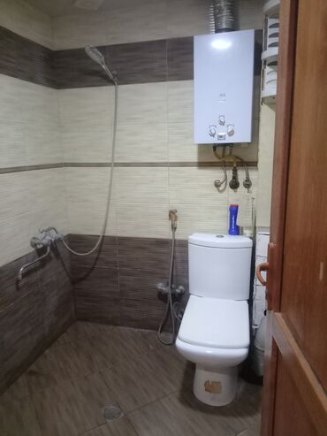 Köhnə tikili: Bakı, 6-cı mikrorayon, 3 otaqlı, Köhnə tikili, m. Nəsimi, 70 kv. m — 9