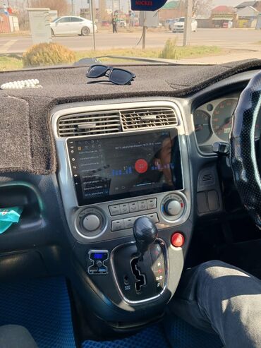 Honda: Honda Stream: 2000 г., Минивэн — 9