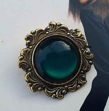 Broševi: 4 STARA Exluzibna broša: Zeleni, SEDEF, GOBLEN, Druidski srp. Cena za — 3